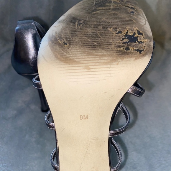 Guess size 9 strappy silver stilettos - Picture 5 of 6